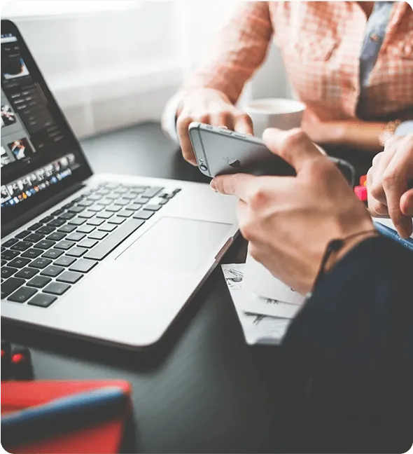 author-webiste-img-2