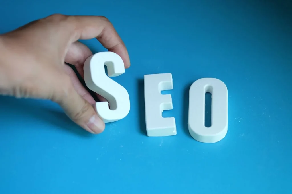 SEO text on blue background
